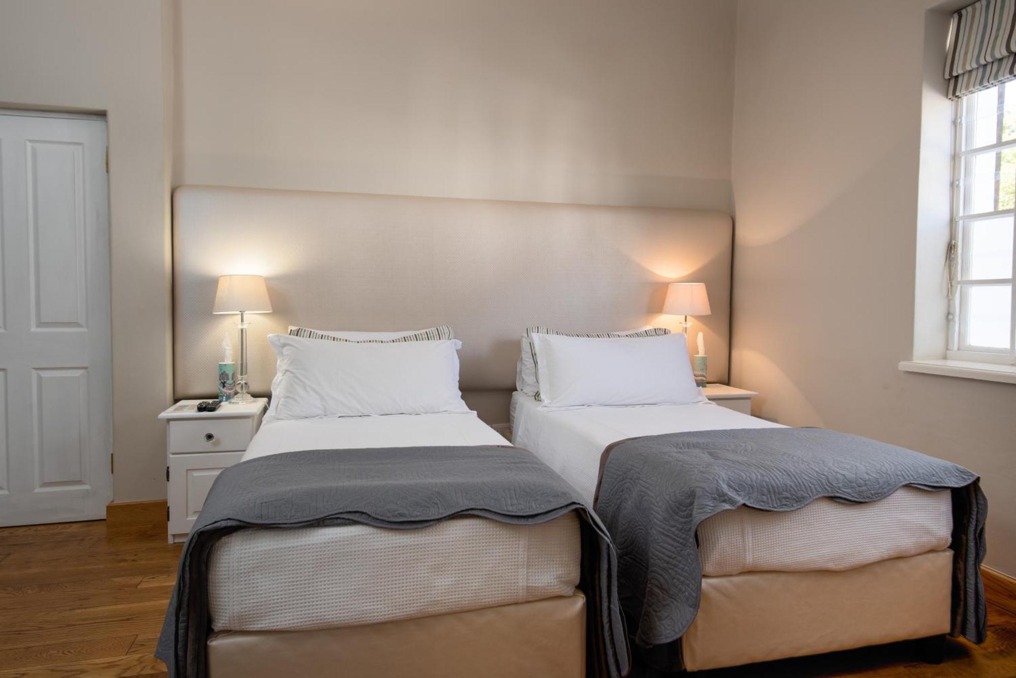 In Abundance Guest House 蒙塔古 客房 照片
